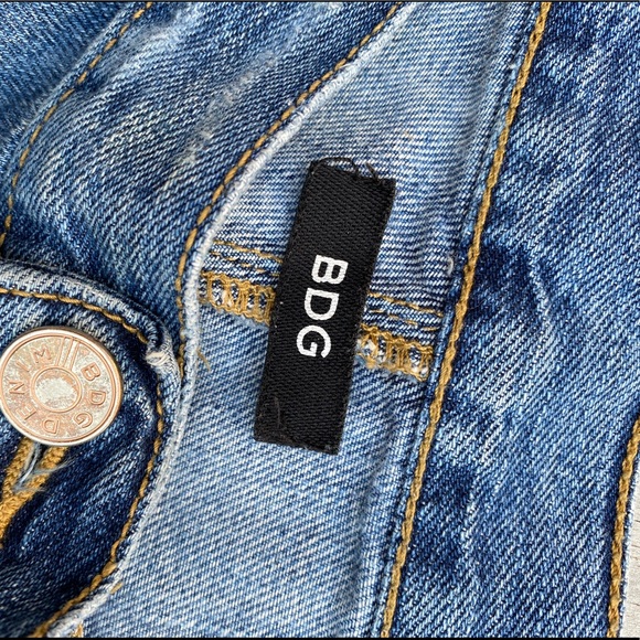 BDG Urban Outfitters high rise roll up short - Picture 10 of 12